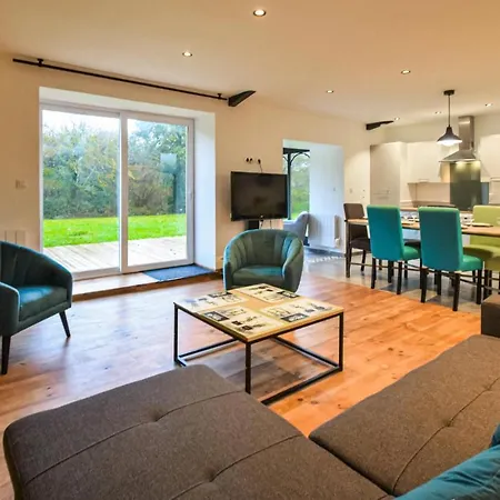 3 Bedroom Beautiful In Prázdninový dům Clitourps