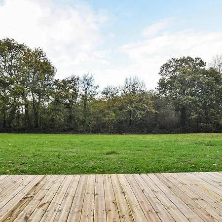 3 Bedroom Beautiful In Clitourps