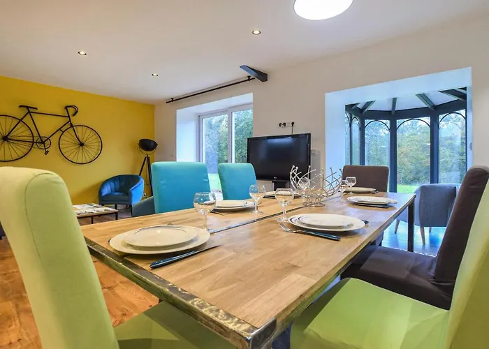 3 Bedroom Gorgeous In Clitourps